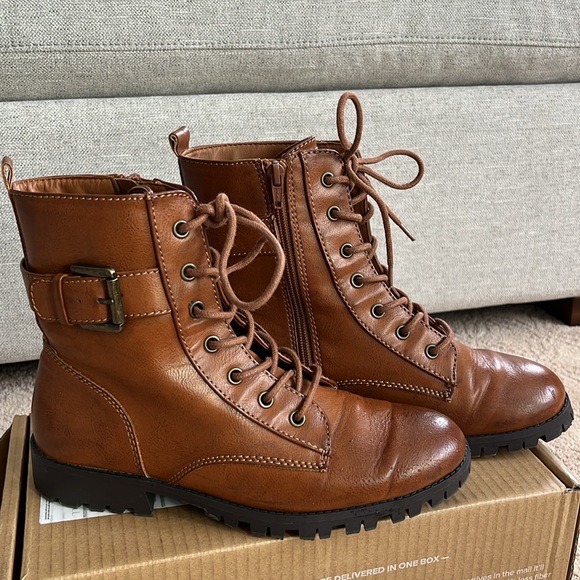 SO Brown Combat Boots - Picture 4 of 9